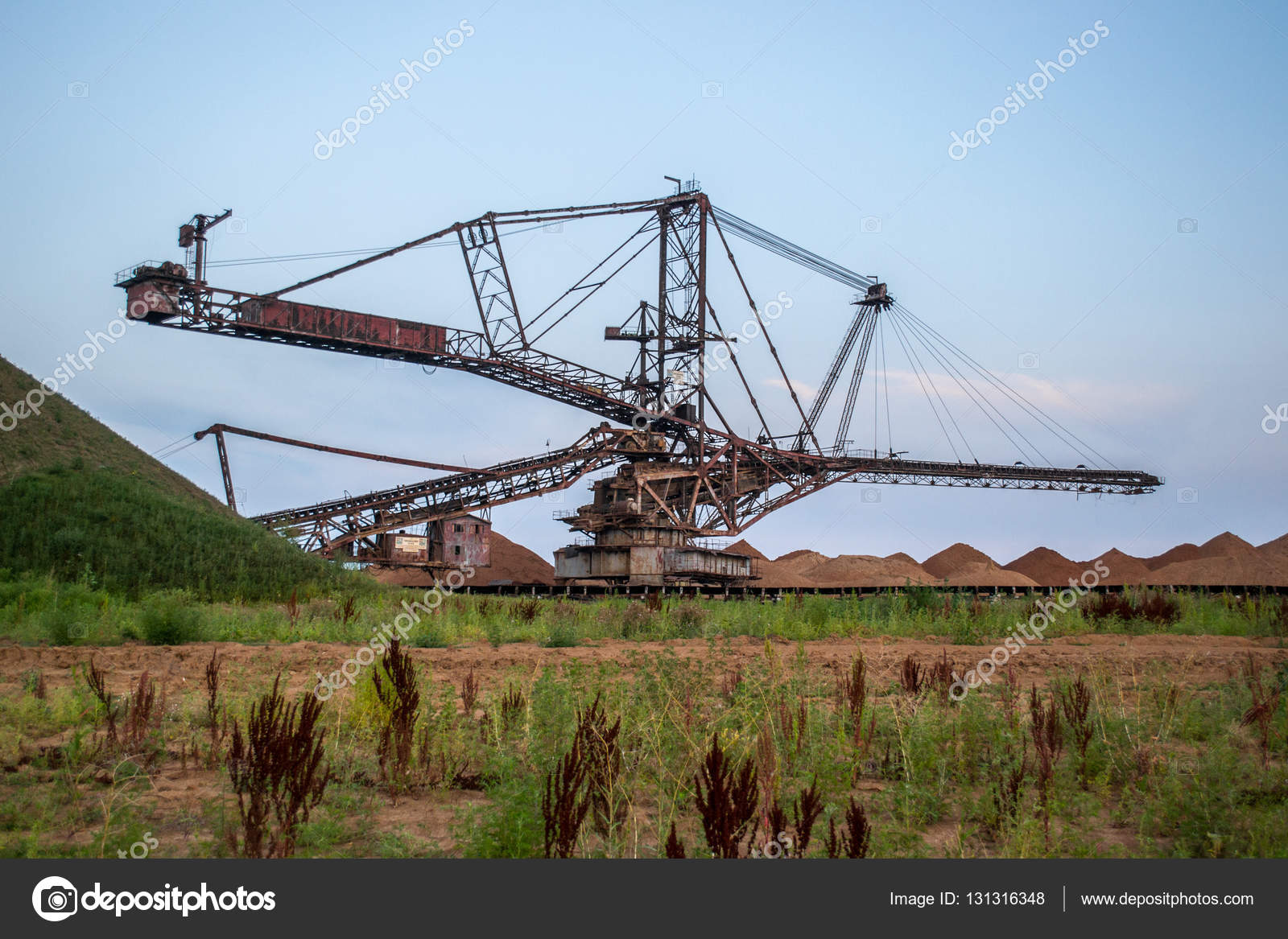 Biggest excavator in the world working, Bagger 228, Ukraine. Big mine