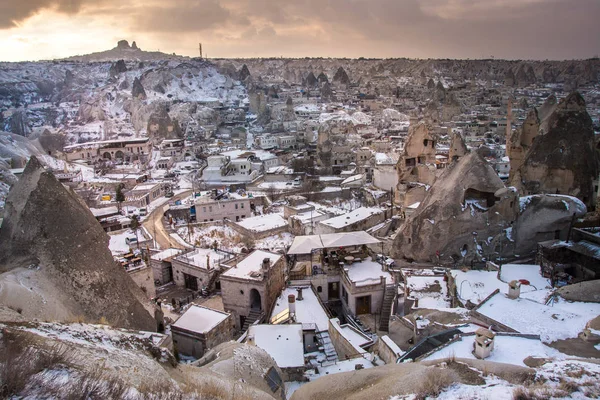 Capadocia en Turquía bajo la nieve en invierno —  Fotos de Stock