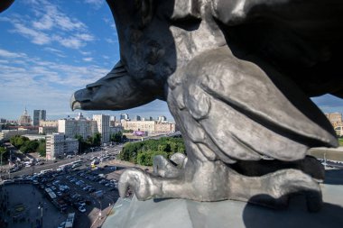 Moskova gece. Kiev tren istasyonu