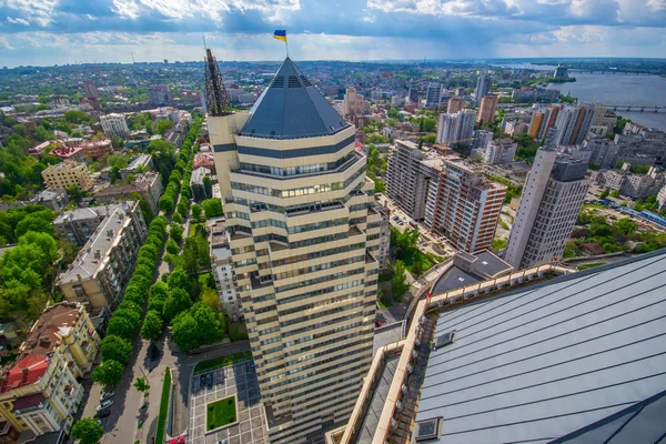 Dnepropetrovsk, Ukrajina - May 03: Letecký panoramatický pohled na 03 Květen 2015. Dněpropetrovsk, Ukrajina . — Stock fotografie