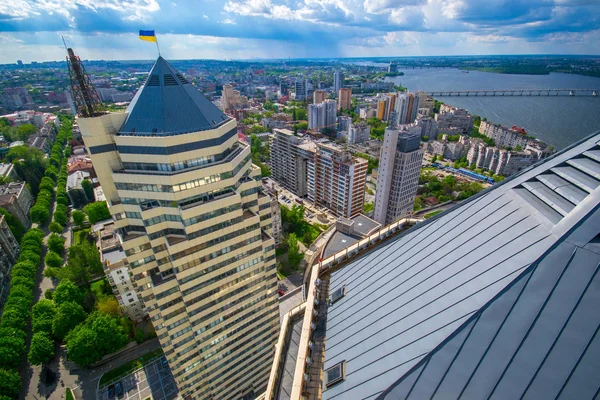 DNEPROPETROVSK, UCRANIA - 15 DE MAYO: Vista panorámica aérea del 15 de mayo de 2015. Dnepropetrovsk, Ucrania  . — Foto de Stock