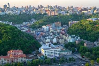 Kiev, Ukrayna Vozdvizhenka elit bölgesinde. Binaların çatıları üzerinde Üstten Görünüm.