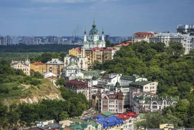 Kiev, Ukrayna Vozdvizhenka elit bölgesinde. Binaların çatıları üzerinde Üstten Görünüm.