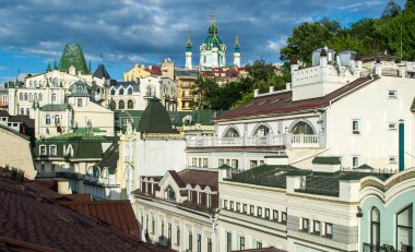 Kiev, Ukrayna Vozdvizhenka elit bölgesinde. Binaların çatıları üzerinde Üstten Görünüm.