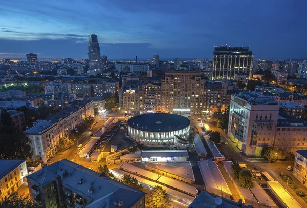 Kiev stad - de hoofdstad van Oekraïne. nacht uitzicht — Stockfoto