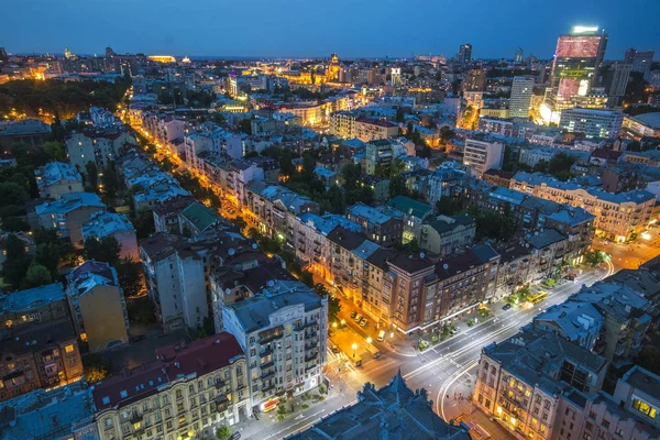Vista serale della città di Kiev — Foto Stock