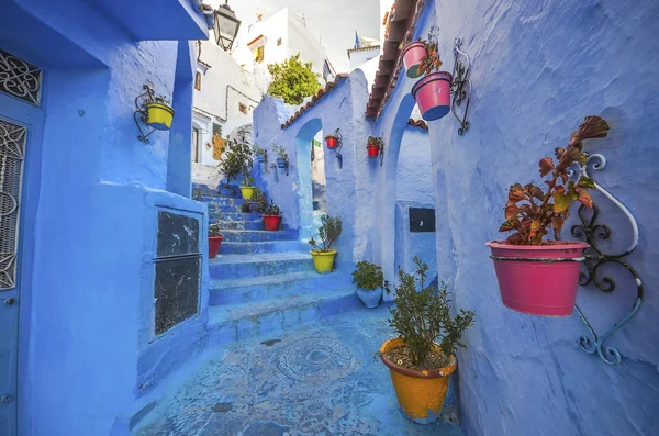 Detalles arquitectónicos tradicionales marroquíes en Chefchaouen, Marruecos, África — Foto de Stock