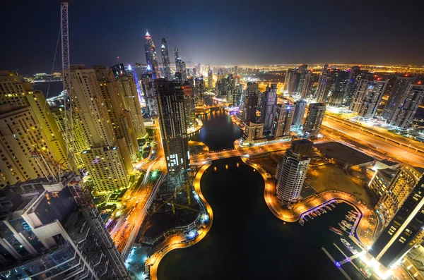 Dubai Marina à noite — Fotografia de Stock