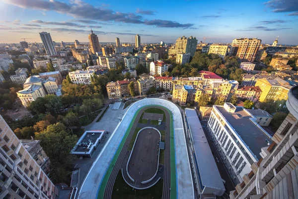 Kiev, yaz akşamında döngüsü parça, havadan görünümü