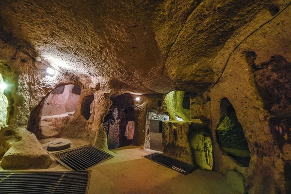 La ciudad subterránea de Kaymakli se encuentra dentro de la ciudadela de Kaymakli en la región de Anatolia Central de Turquía. — Foto de Stock