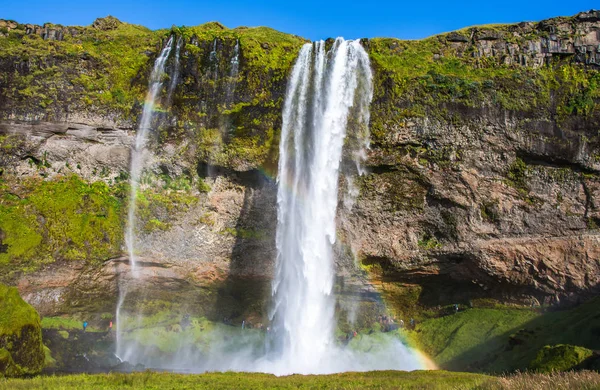 La cascada islandesa más famosa - Seljalandsfoss — Foto de Stock