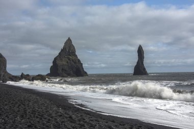 Reynisfjara plaj İzlanda Vik yakın '