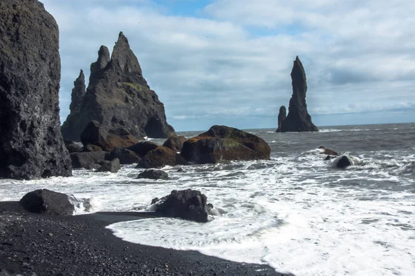 Reynisfjara plaj İzlanda Vik yakın '