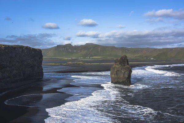 Παραλία με μαύρη άμμο - Ισλανδία — Φωτογραφία Αρχείου