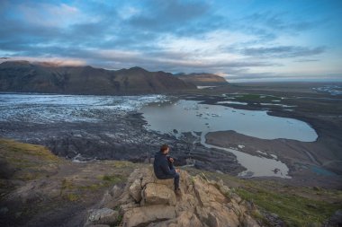 İzlanda'daki Skaftafell Milli Parkı doğa yürüyüşü