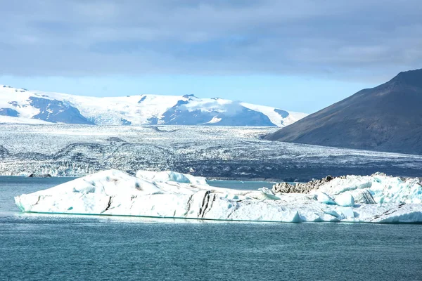 Lody w lagunie Jokulsarlon lodowaty, Islandia — Zdjęcie stockowe