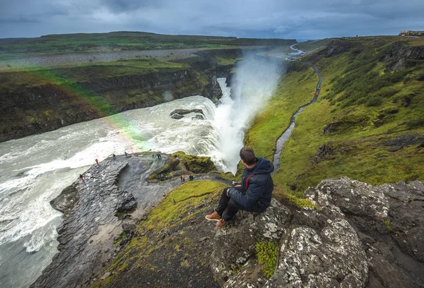 El famoso Godafoss es una de las cascadas más bellas de Islandia. Se encuentra en el norte de la isla . — Foto de Stock