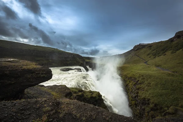 Utsikt över Vattenfallet Goðafoss i Bardardalur distriktet norra och centrala Islands — Stockfoto
