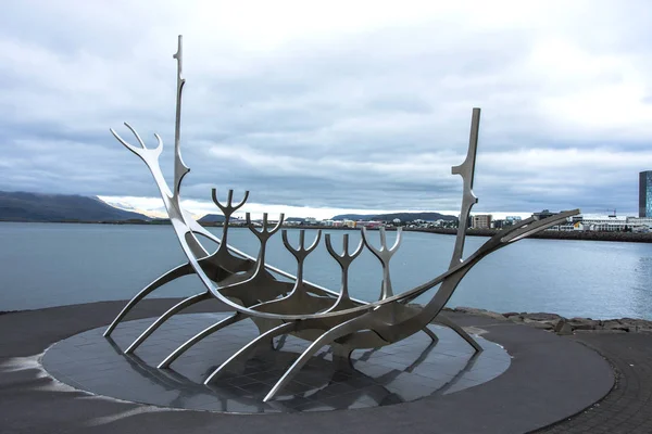 Güneş Voyager anıt, Jon Gunnar Arnason, Reykjavik, İzlanda tarafından tasarlanmış Reykjavik kentinin işareti