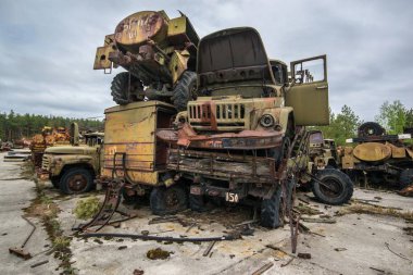Radyoaktif terk edilmiş techniqe ve Çernobil makineleri