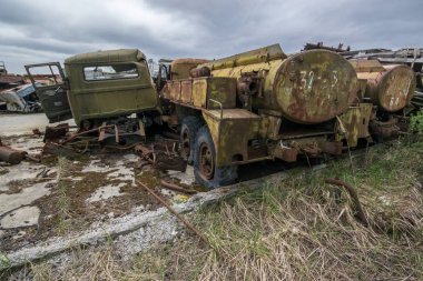 Radyoaktif terk edilmiş techniqe ve Çernobil makineleri