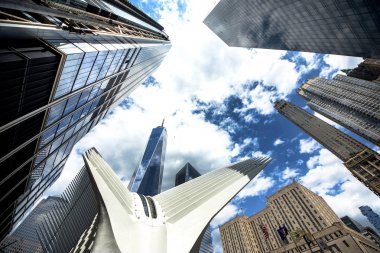 New York, Ny Usa - 3 Mayıs 2017 görünümü özgürlük Kulesi ve yuvarlak pencere aşağı Manhattan içinde