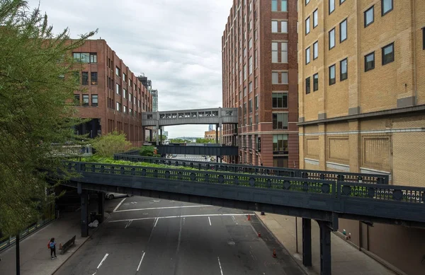 High Line. städtischer öffentlicher Park an einer historischen Güterbahnstrecke, New York City, Manhattan. — Stockfoto