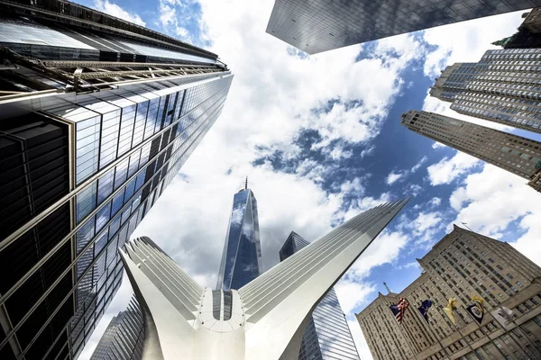 Νέα Υόρκη, Νέα Υόρκη ΗΠΑ - 3 Μαΐου 2017, άποψη του Freedom Tower και Oculus στο κάτω Μανχάταν — Φωτογραφία Αρχείου