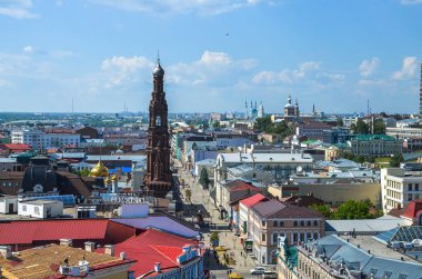 Kazan, Rusya Federasyonu - 6 Haziran. 2016: havadan görünümü Bauman street ve çan kulesi Epiphany Katedrali, Kazan, Rusya Federasyonu