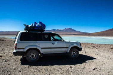 Salar de Uyuni Bolivya araba ile