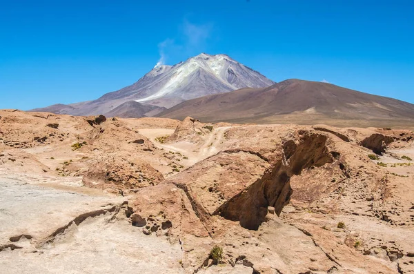 Widok na krater wulkanu tunupa w pobliżu uyuni, Boliwia — Zdjęcie stockowe