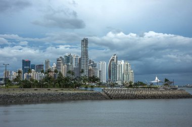 Panama City siluetinin panoramik görünüm