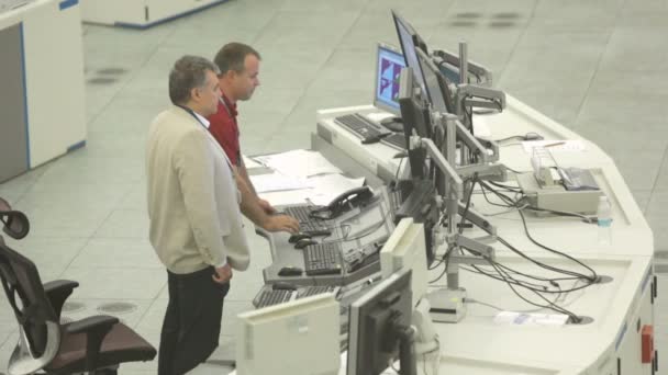 Salle de contrôle de l'Autorité des services de la circulation aérienne — Video