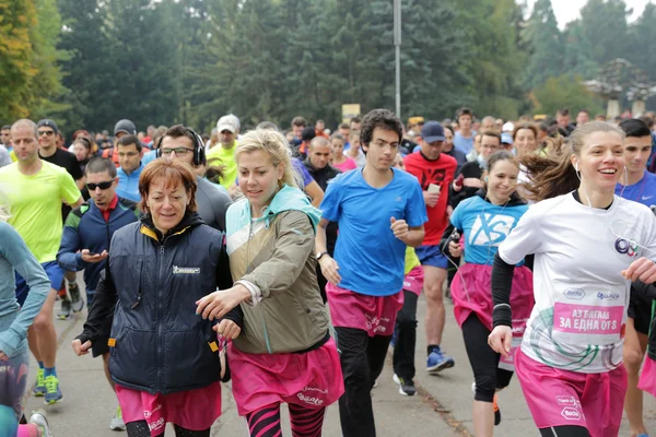 Correr conciencia del cáncer de mama —  Fotos de Stock