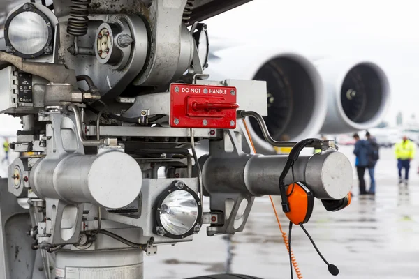 Airbus A380 airplane tires equipment — Stockfoto