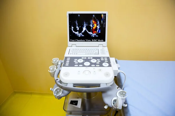 Ultrasonography (ultrasound) machine in hospital — Stock Photo, Image