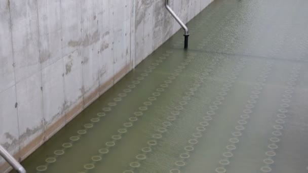 Station moderne de traitement des eaux usées urbaines — Video