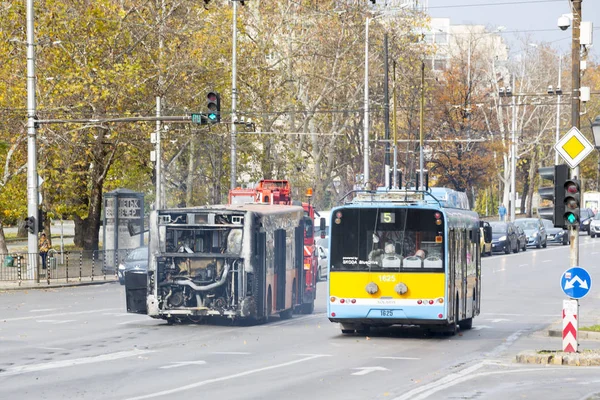 Verbrande openbaar verkeer bus — Stockfoto