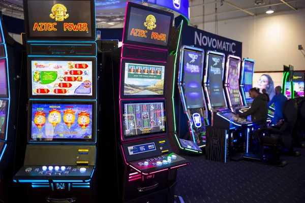 Gaming slot machines in a casino — Stock Photo, Image