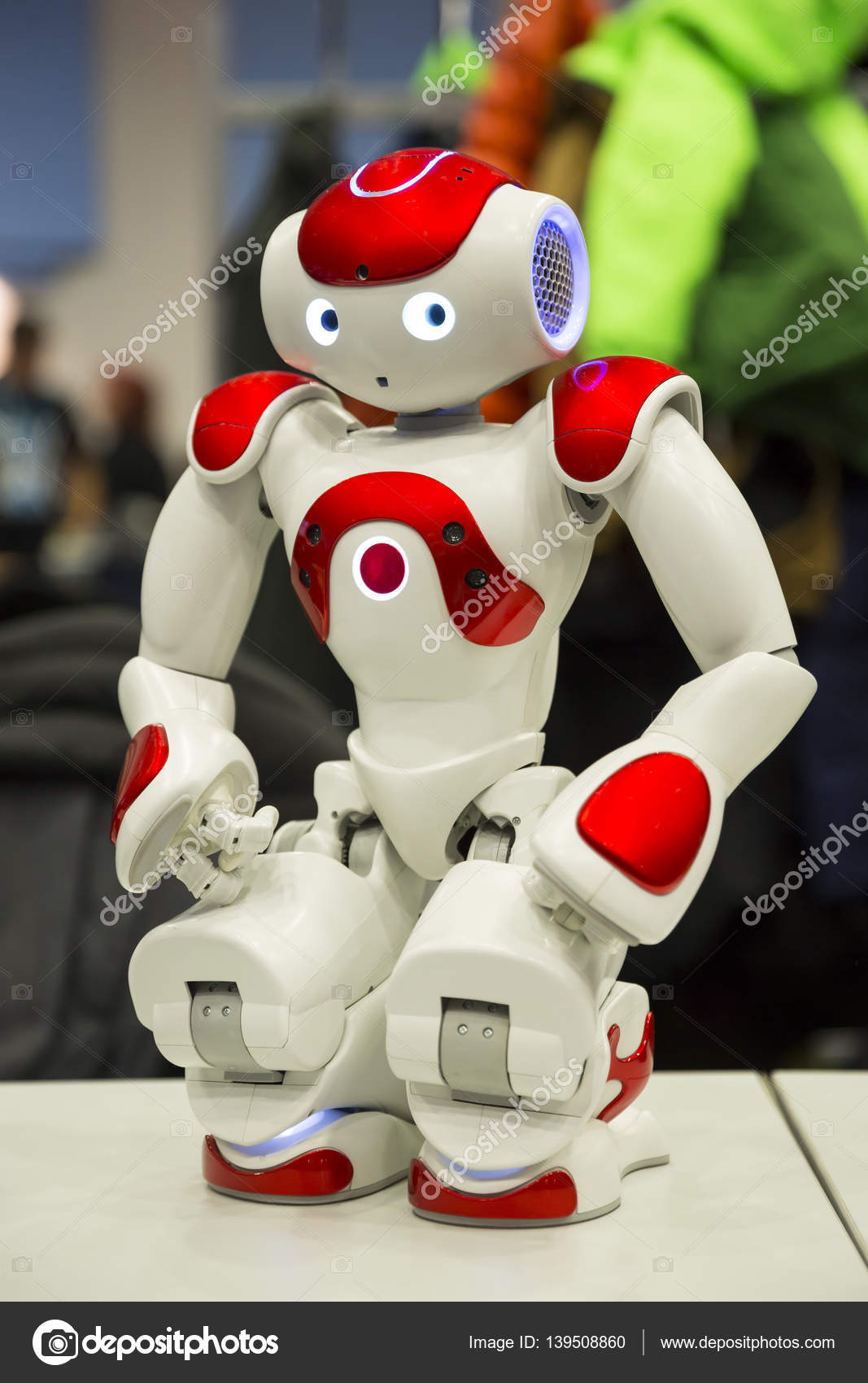 Robot programmable pour l'éducation — Photo éditoriale © Belish #139508860