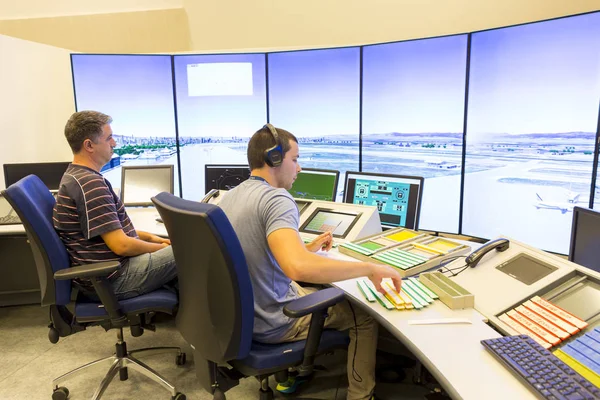 Sala de control del aeropuerto — Foto de Stock