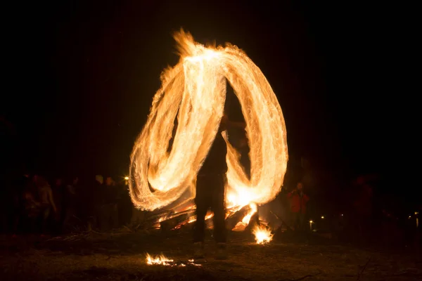 Ritual de fuego Sirni Zagovezni antes de Pascua —  Fotos de Stock