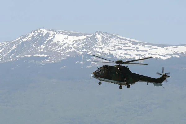 Military helicopter mountain — Stock Photo, Image