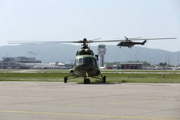 Military helicopters at the airport — Stock Photo, Image