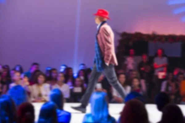 Sofie Fashion Week samec red hat — Stock fotografie