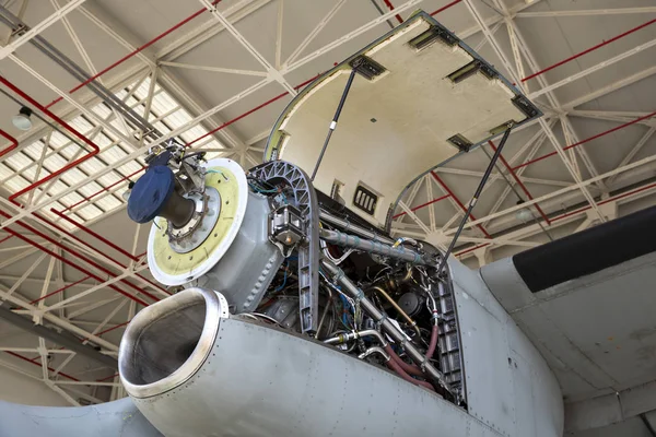 Manutenção de turbinas de motores de aeronaves — Fotografia de Stock