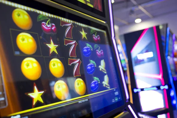 Spelautomater i casino — Stockfoto