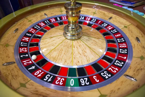 Mesa de ruleta en el casino —  Fotos de Stock
