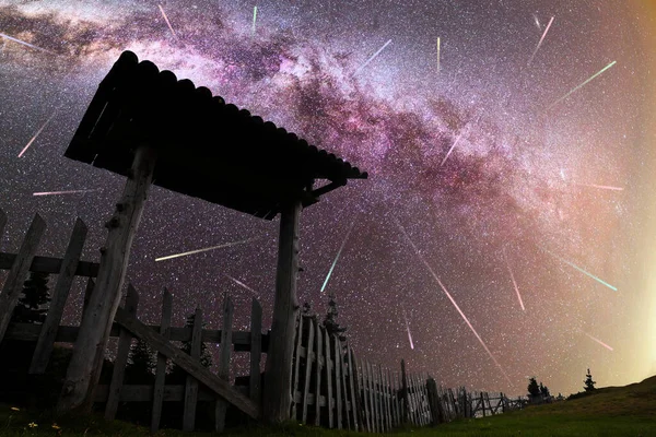 Une Vue Sur Une Pluie Météores Voie Lactée Pourpre Avec — Photo