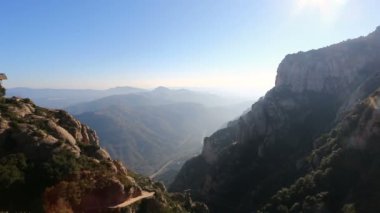 Montserrat, İspanya Manastırı görünümünden